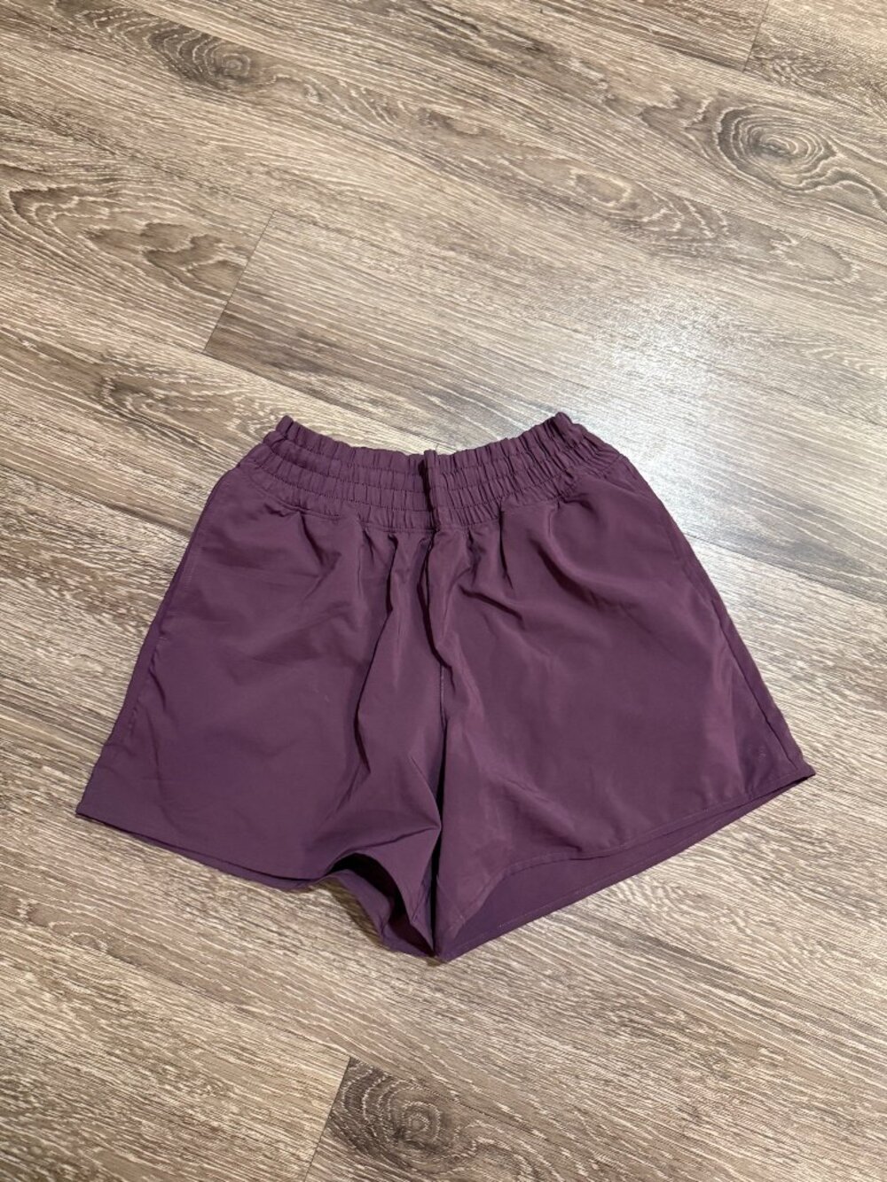 Women's OFFLINE By Aerie 4" Hot Stuff Short,  Size Small, Cool Berry